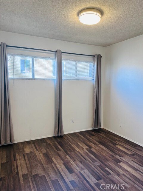 Building Photo - 141 S Ave 22