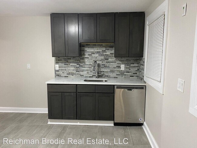Foto del edificio - 3 br, 2 bath House - 280 Davenport Ave