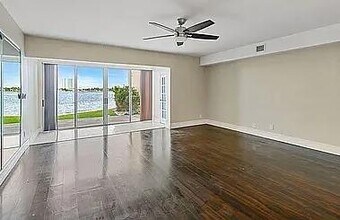 Building Photo - 360 Wilma Cir