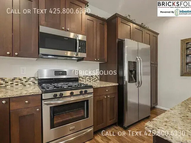 Building Photo - Live Your Best Life in the Heart of Puyall...