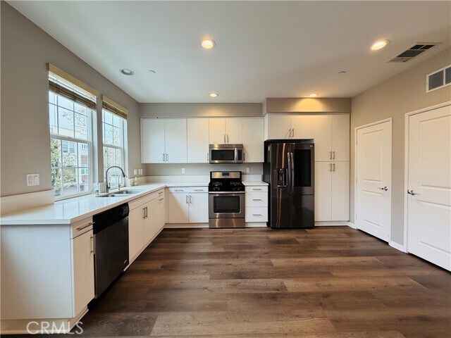 Foto del edificio - 160 E Commercial St