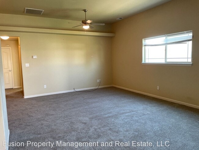 Building Photo - 3 br, 2 bath House - 580 1/2 Belhaven Way