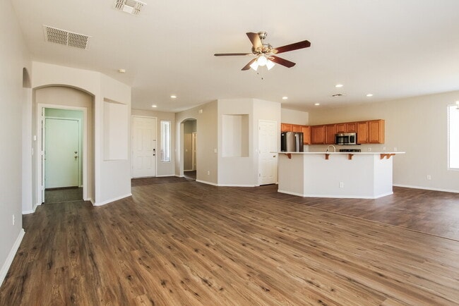 Building Photo - 10866 W Chase Dr
