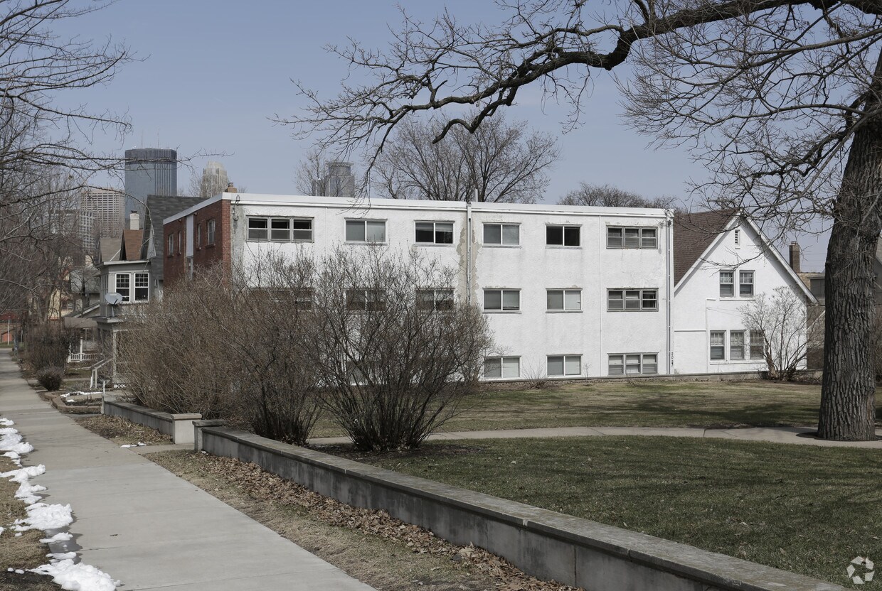2023 Stevens Ave, Minneapolis, MN 55404 Apartments in Minneapolis, MN