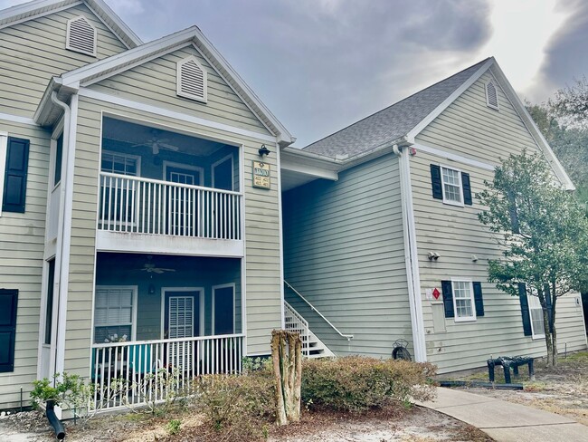 Building Photo - 422 Amelia Lakes