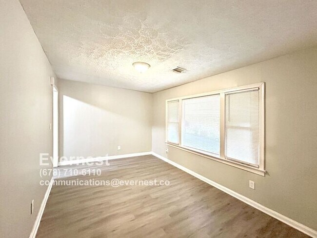 Foto del edificio - 327 Addington St SW