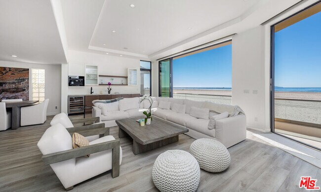 Foto del edificio - 3461 Ocean Dr