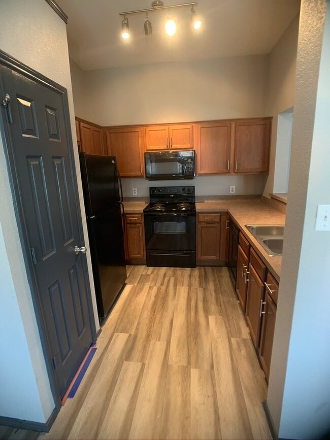 Building Photo - 7247 Irish Valley Trail