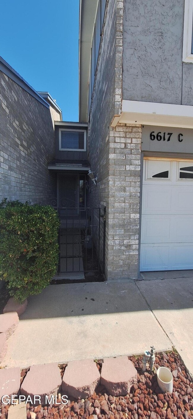 Building Photo - 6617 Dawn Dr