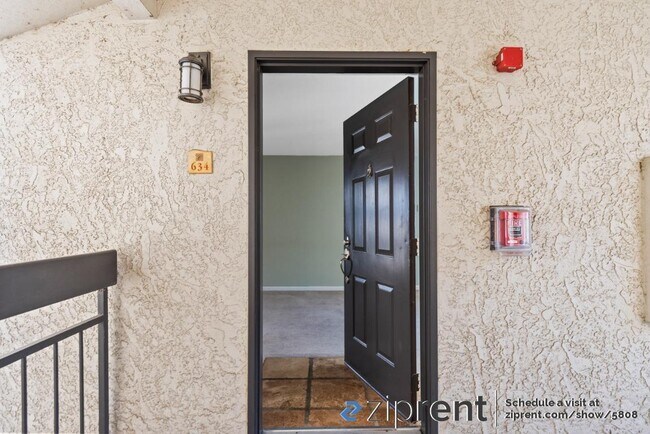 Foto del edificio - 880 E Fremont Ave