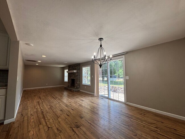 Foto del edificio - Great location in Willard! Available Now 4...