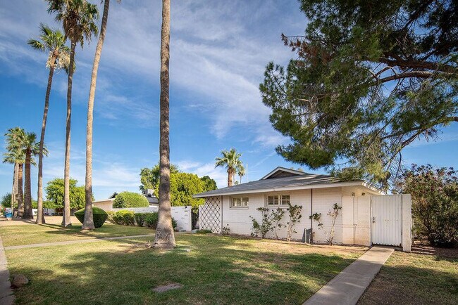 Foto del edificio - 3517 E Montecito Ave