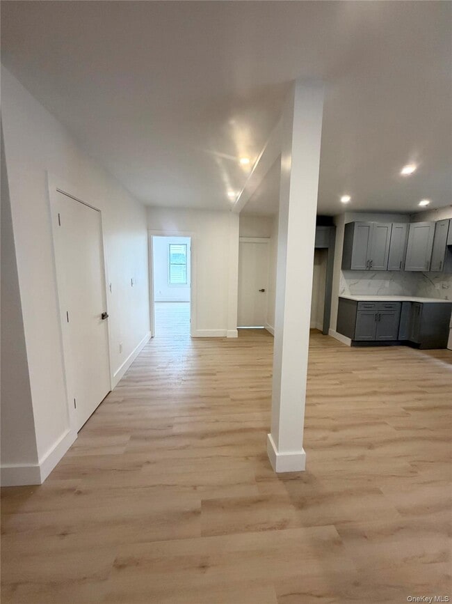 Building Photo - 3105 Roberts Ave