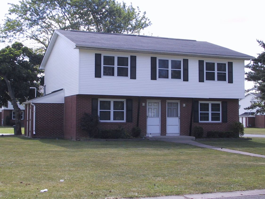 Primary Photo - 2 Gabriel Dr