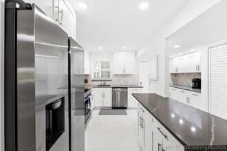 Building Photo - 1030 Sugar Sands Blvd