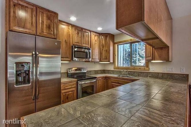 Building Photo - 4 br, 2 bath House - 3606 S Upper Truckee Rd