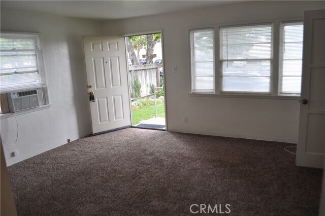 Foto del edificio - 1283 E Brockton Ave