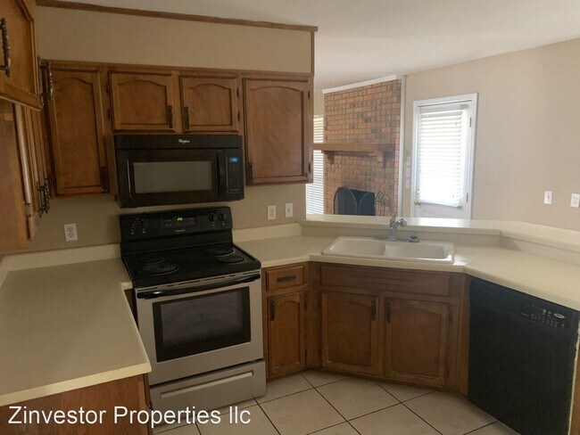 Building Photo - 3 br, 2 bath House - 2657 Chestnut Way