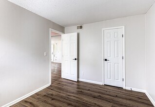 Interior Photo - The Brooks at 808