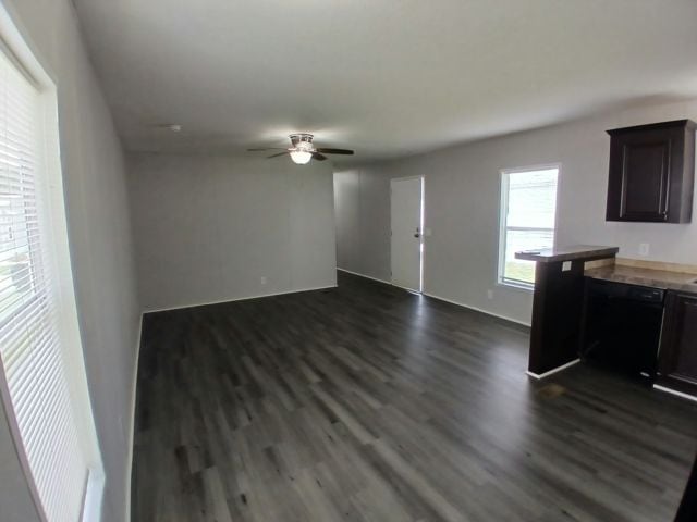 Foto del edificio - 1400 Banana Rd
