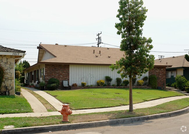 Building Photo - 1005 N Shattuck Pl