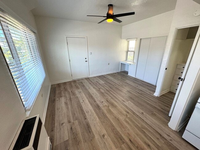 Building Photo - Remodeled Pierpont Beach Studio