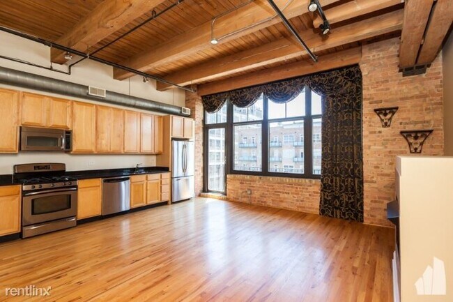 Building Photo - 625 W Adams St