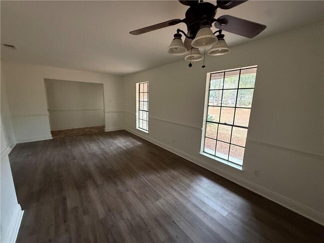 Building Photo - 2333 Burgett Rd