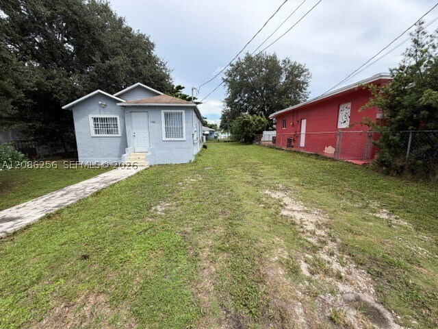 Foto del edificio - 1361 NW 68th Terrace