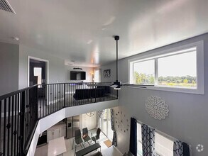 Building Photo - 321 Cabello Dr