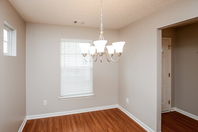 Foto del edificio - 533 Arrowhead Dr