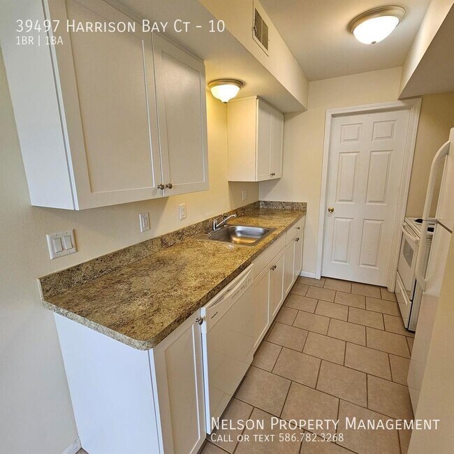 Foto del edificio - 39497 Harrison Bay Ct
