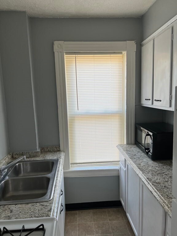 Building Photo - 128 Covel