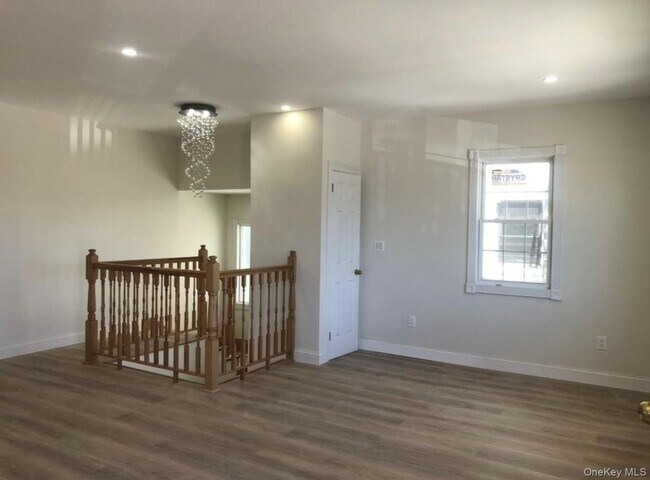 Foto del edificio - 307 National Blvd