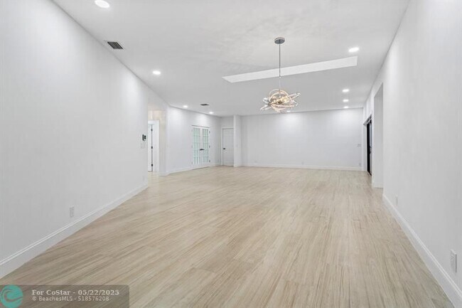 Foto del edificio - 2715 NW 28th St