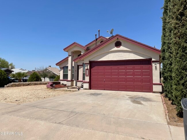 Building Photo - 3701 Trina Pl