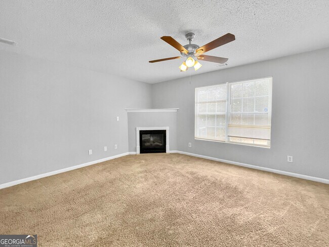 Building Photo - 10 Fieldview Ln