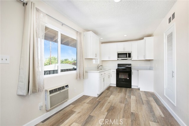 Building Photo - 650 Mariposa St