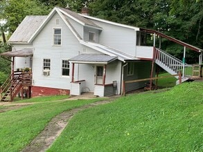 Building Photo - 127 3rd St