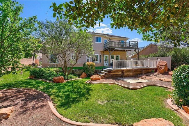 Foto del edificio - Expansive 5 Bedroom Home in St. George!