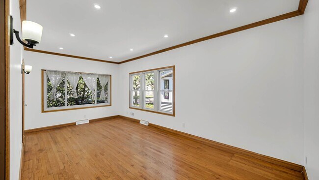 Foto del edificio - 2 Bedroom 1.5 Bathroom House for Rent!