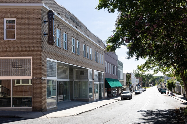 Building Photo - 140 Gadsden St