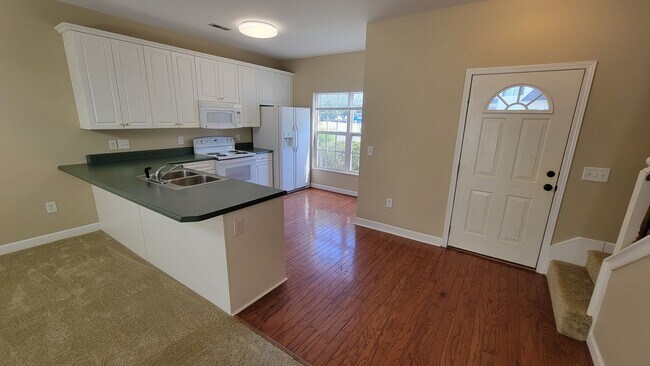 Foto del edificio - 3 Bed, 2 Bath Townhome in Mauldin is Avail...