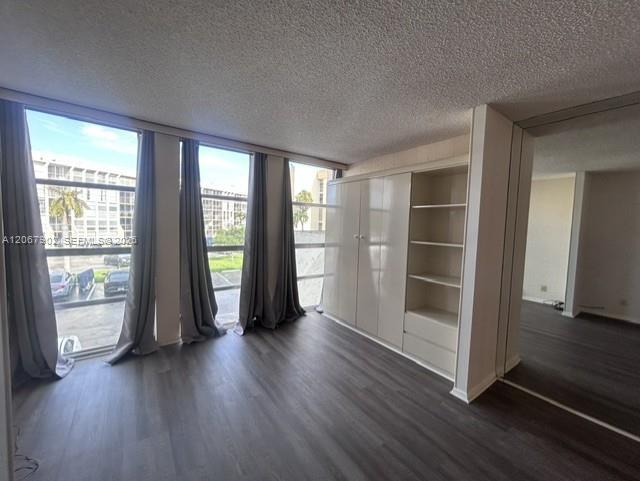 Foto del edificio - 501 Three Islands Boulevard