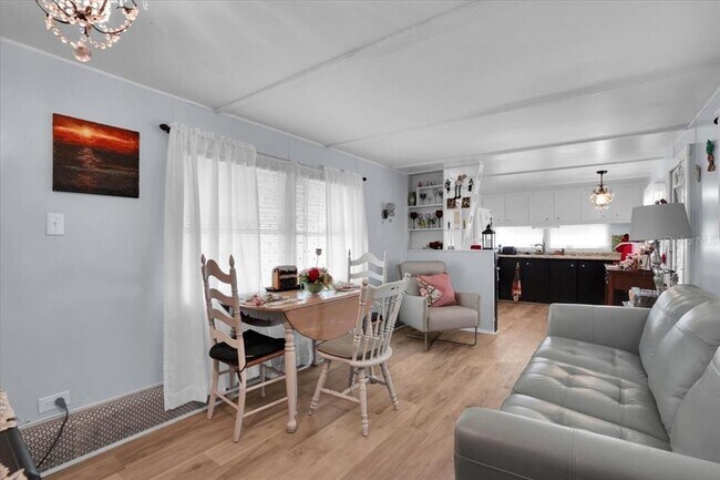 Foto del edificio - 4124 12th St Ct E