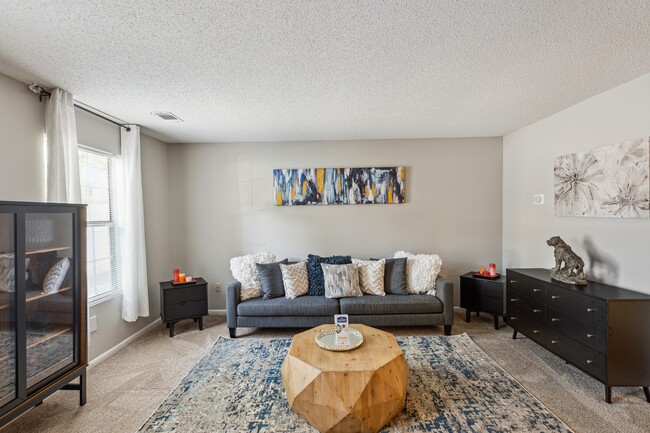 Foto del edificio - Lakeside Townhomes