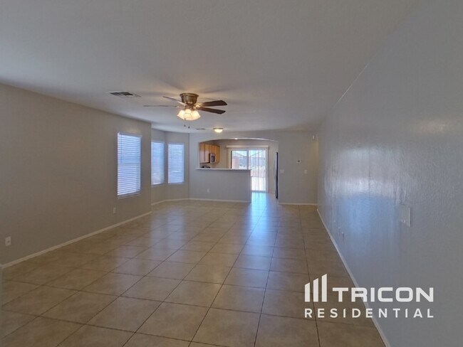 Foto del edificio - 9545 W Heber Rd