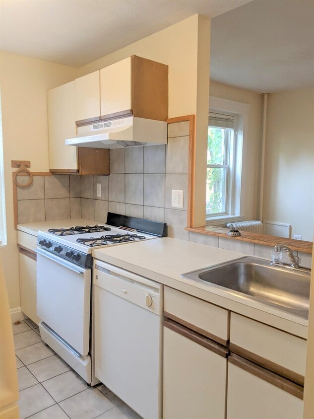 30 Agassiz St, Cambridge, MA 02140 Townhome Rentals in Cambridge MA