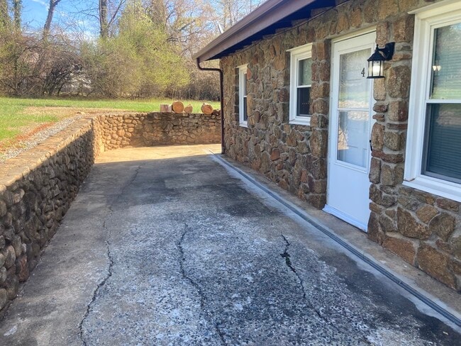 Building Photo - 959 Timberlake Dr