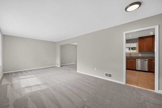 Photo - 4898 Wheatstone Dr. House